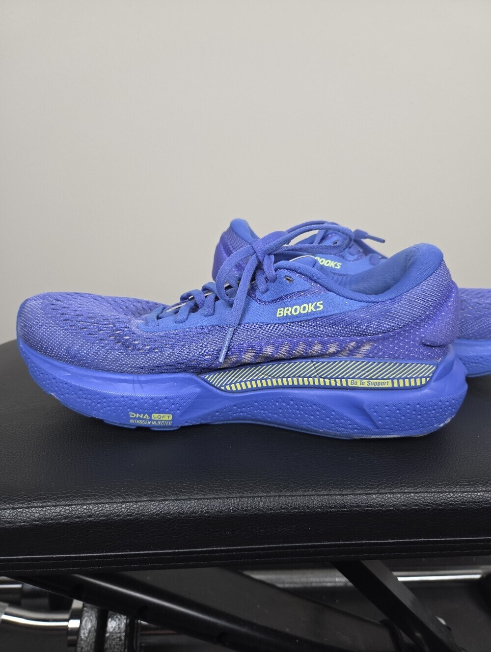 Brooks Adrenaline GTS 24 Athletic Sneakers Women's 8.5 Blue Stability Trainers - Picture 2 of 15